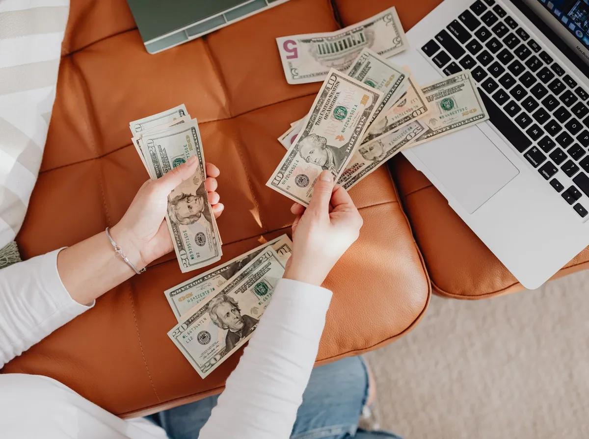 Ganhar em Dólar Trabalhando Remoto: Quanto Dá para Ganhar